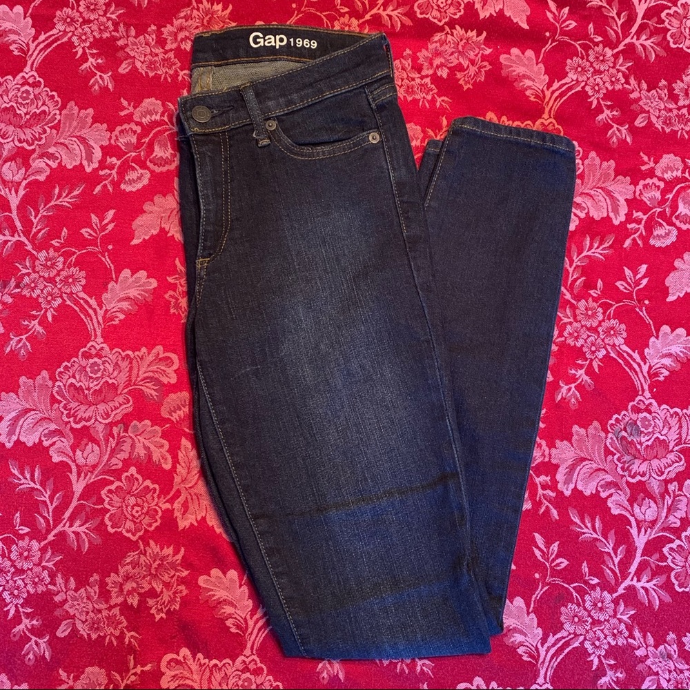 Gap Dark Wash Skinny Jeans